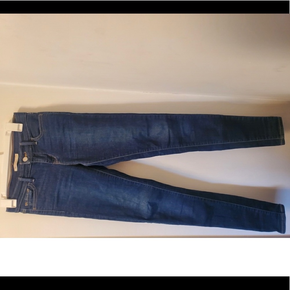 Levi’s 710 Super Skinny Jeans size 26